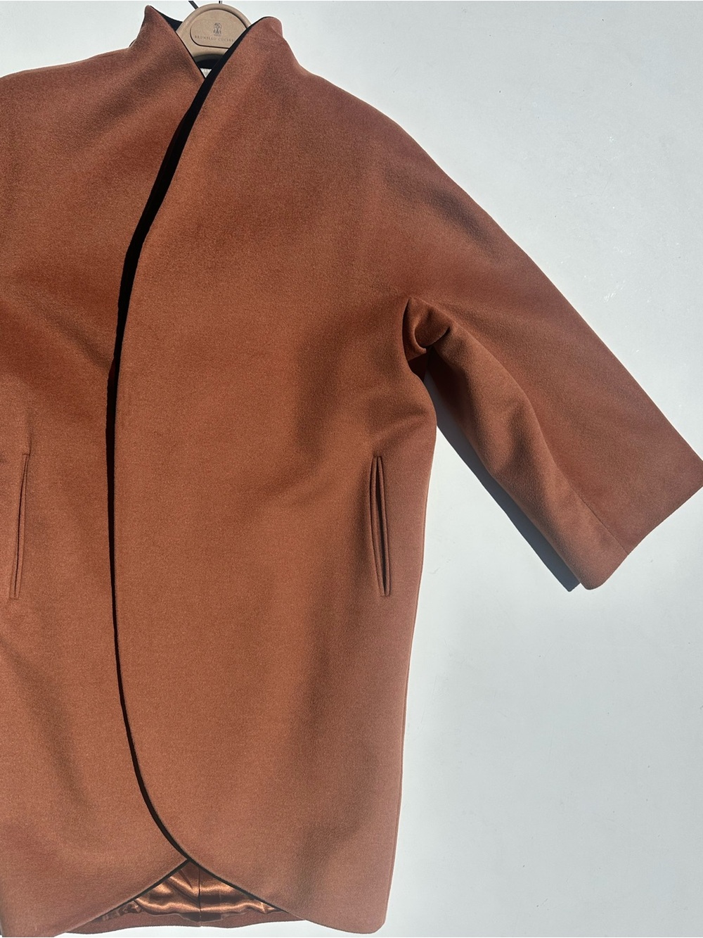 Electre Vintage French Tan Wool Women's Coat with Black Velvet Collar, M-L - Picture 5 of 16
